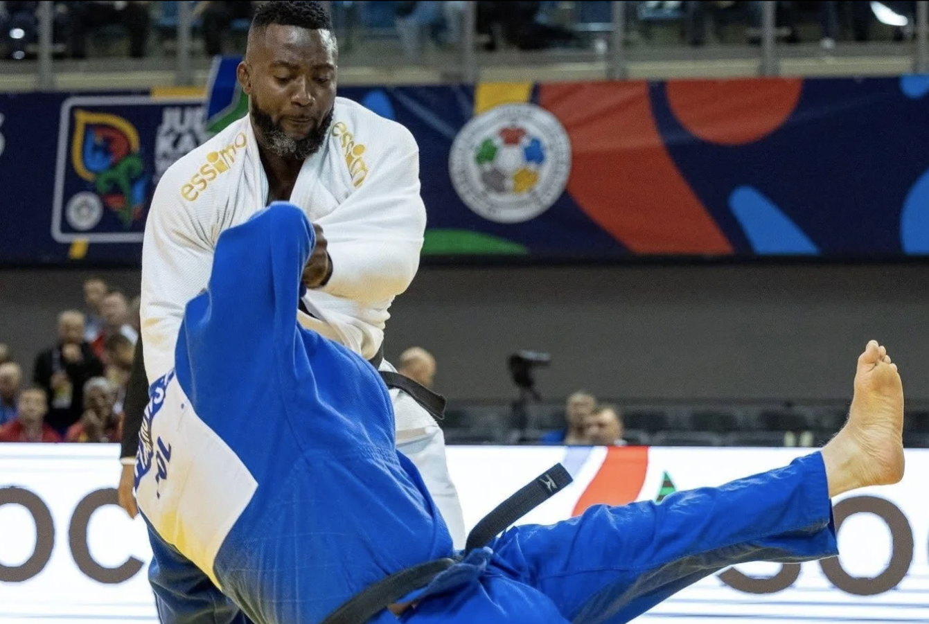 Audacio Cambamba: Orgulho Nacional e Vice-Campeão do Mundo em França